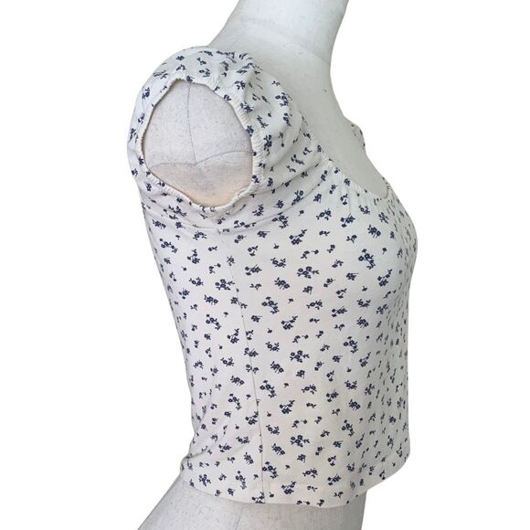 Brandy Melville Ivory Floral Puff Sleeve Crop Top Blouse One Size - Picture 3 of 7